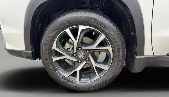2024 Toyota URBAN CRUISER HYRYDER V HYBRID, Hybrid, Automatic, 30,657 km, Left Front Wheel