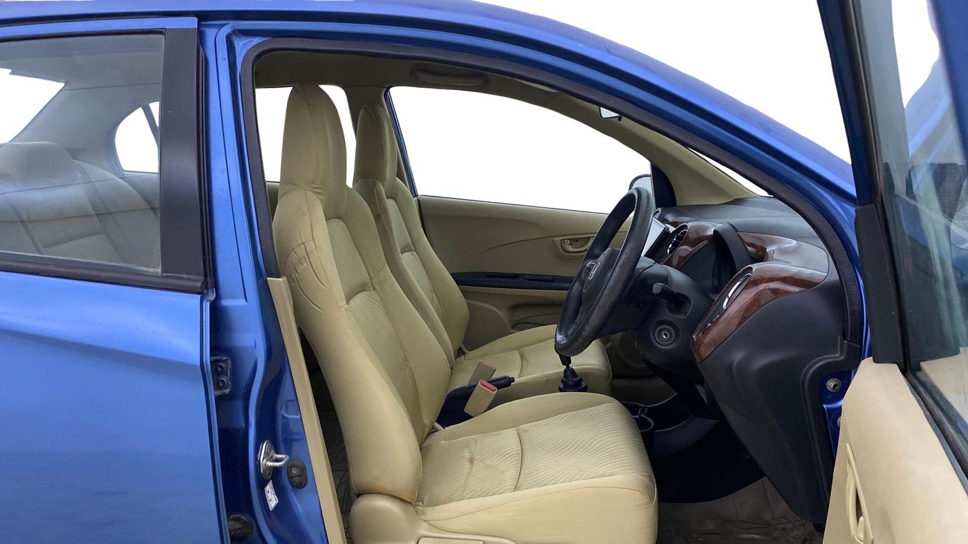 2014 Honda Amaze 1.2L I-VTEC S, CNG, Manual, 72,360 km, Right Side Front Door Cabin