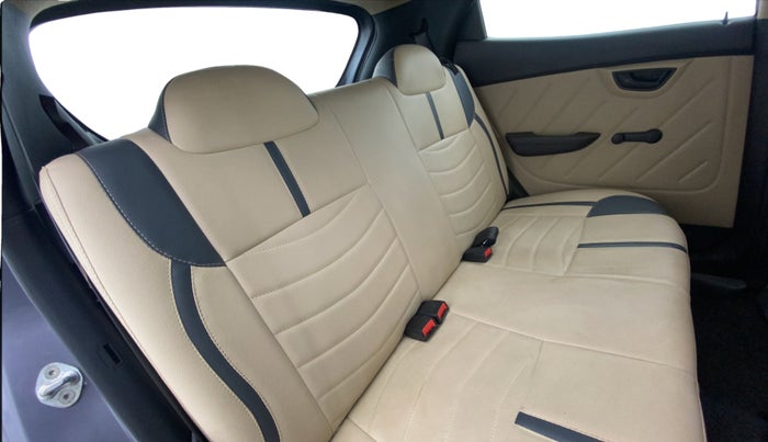 2017 Hyundai Eon MAGNA +, Petrol, Manual, 20,836 km, Right Side Rear Door Cabin