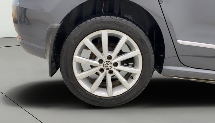 2018 Volkswagen Ameo HIGHLINE PLUS 1.5L AT 16 ALLOY, Diesel, Automatic, 1,42,913 km, Right Rear Wheel