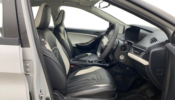 2024 Tata NEXON Pure 1.2 Petrol 6AMT, Petrol, Manual, 7,247 km, Right Side Front Door Cabin