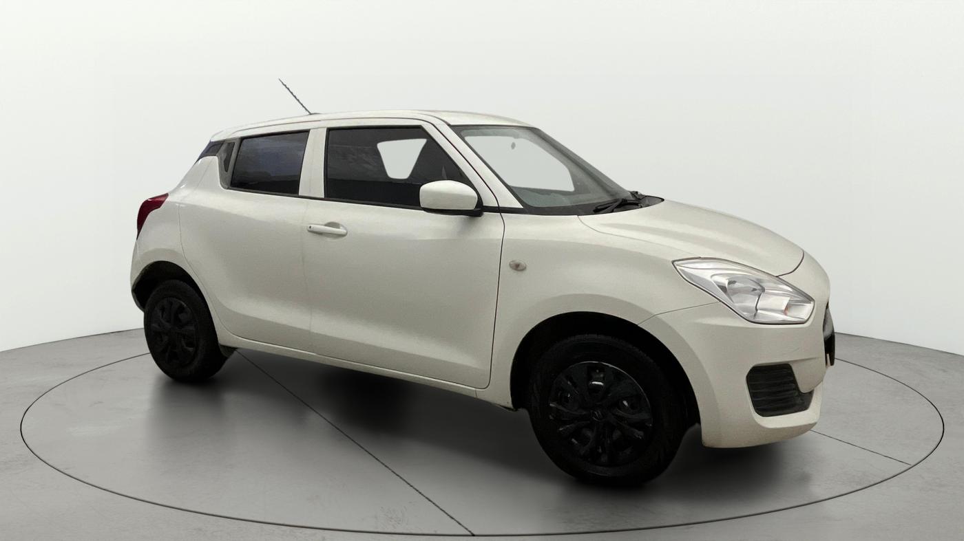 2023 Maruti Swift LXI, Petrol, Manual, 21,333 km, Right Front Diagonal