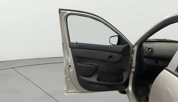 2024 Renault Kwid RXL(O) 1.0L, Petrol, Manual, 5,730 km, LHS Front Door