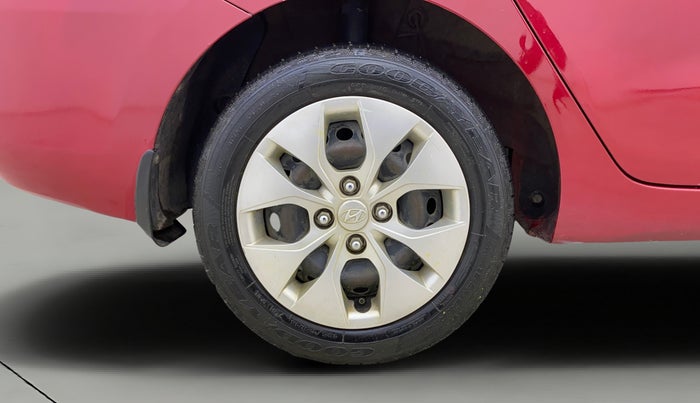 2018 Hyundai Xcent S AT 1.2, Petrol, Automatic, 26,828 km, Right Rear Wheel