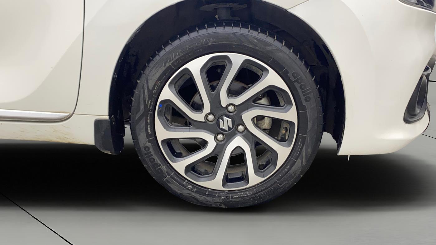 2023 Maruti Baleno ALPHA PETROL 1.2, Petrol, Manual, 35,226 km, Right Front Wheel