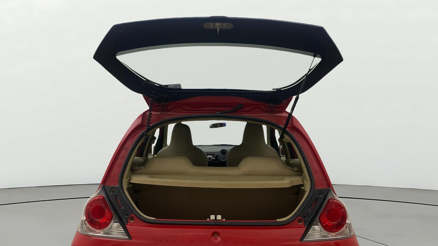 2015 Honda Brio S MT, Petrol, Manual, 69,220 km, Boot Door Open