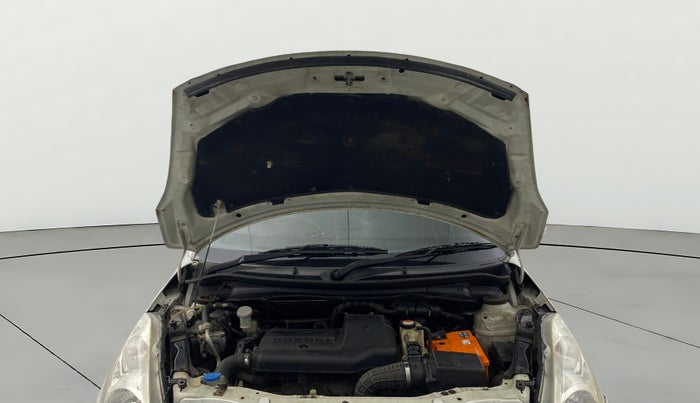 2015 Maruti Swift VDI, Diesel, Manual, 1,08,906 km, Open Bonet