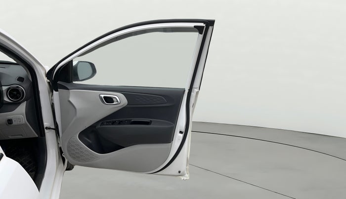 2023 Hyundai GRAND I10 NIOS SPORTZ 1.2 KAPPA VTVT, CNG, Manual, 31,918 km, RHS Front Door