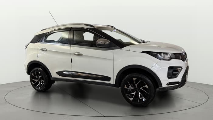 2022 Tata NEXON XM PETROL, Petrol, Manual, 60,363 km, Right Front Diagonal