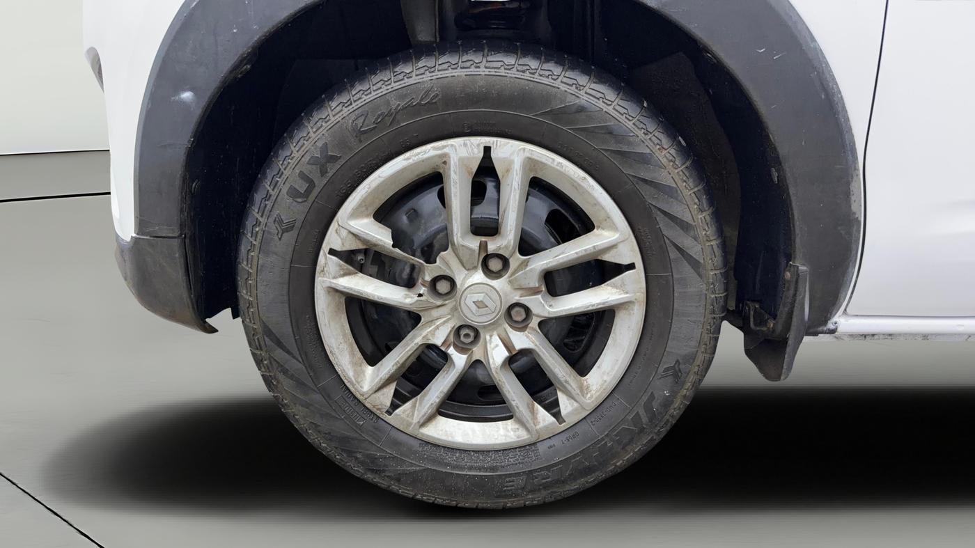 2019 Renault TRIBER RXT, Petrol, Manual, 78,680 km, Left Front Wheel