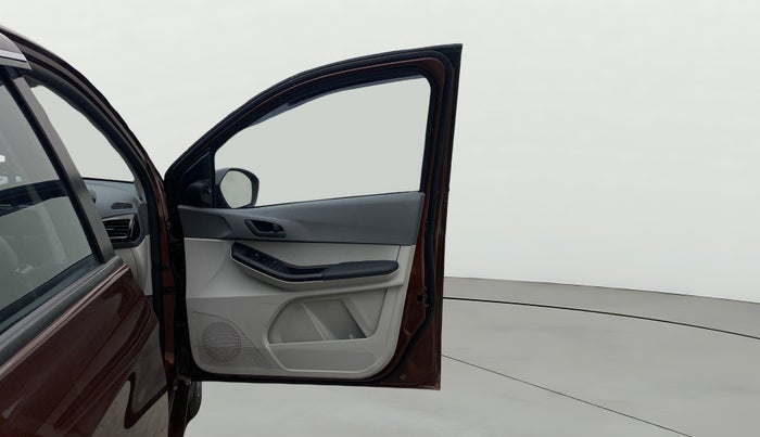 2025 Tata Tiago XZA, Petrol, Automatic, 3,852 km, RHS Front Door