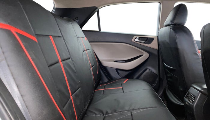 2018 Hyundai Elite i20 SPORTZ 1.2, CNG, Manual, 69,687 km, Right Side Rear Door Cabin