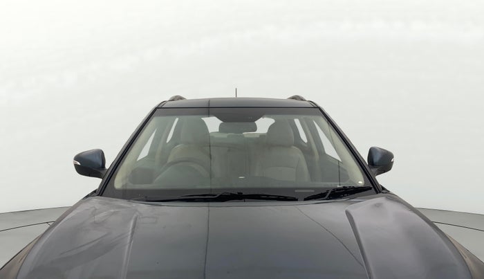 2021 Mahindra XUV300 W8 (O) 1.5 DIESEL, Diesel, Manual, 32,332 km, Front Windshield