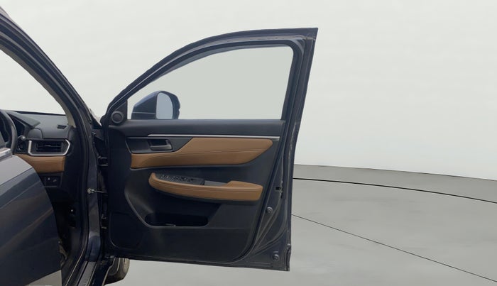 2023 Honda ELEVATE ZX MT, Petrol, Manual, 54,155 km, RHS Front Door