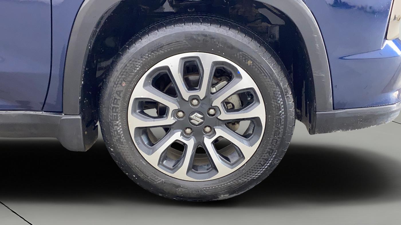 2022 Maruti Grand Vitara ALPHA SMART HYBRID ALLGRIP, Petrol, Manual, 59,432 km, Right Front Wheel