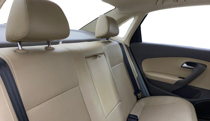 2015 Volkswagen Vento 1.2 TSI HIGHLINE PLUS AT, Petrol, Automatic, 47,203 km, Right Side Rear Door Cabin