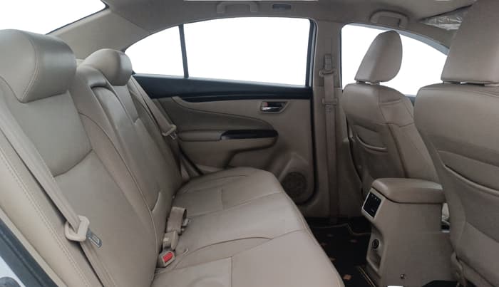 2017 Maruti Ciaz ALPHA DIESEL 1.3, Diesel, Manual, 57,151 km, Right Side Rear Door Cabin