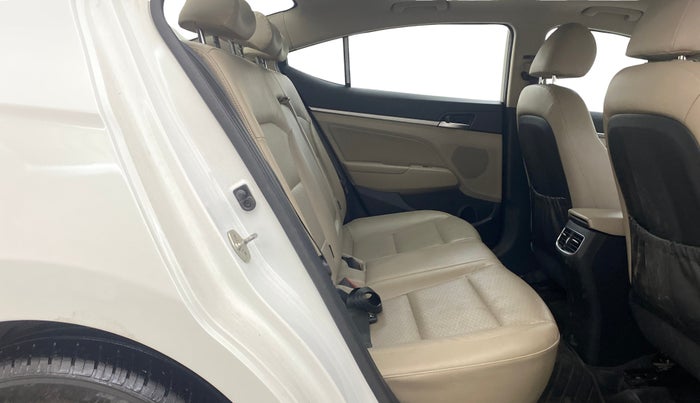 2020 Hyundai New Elantra 2.0 SX(O) AT PETROL, Petrol, Automatic, 50,981 km, Right Side Rear Door Cabin