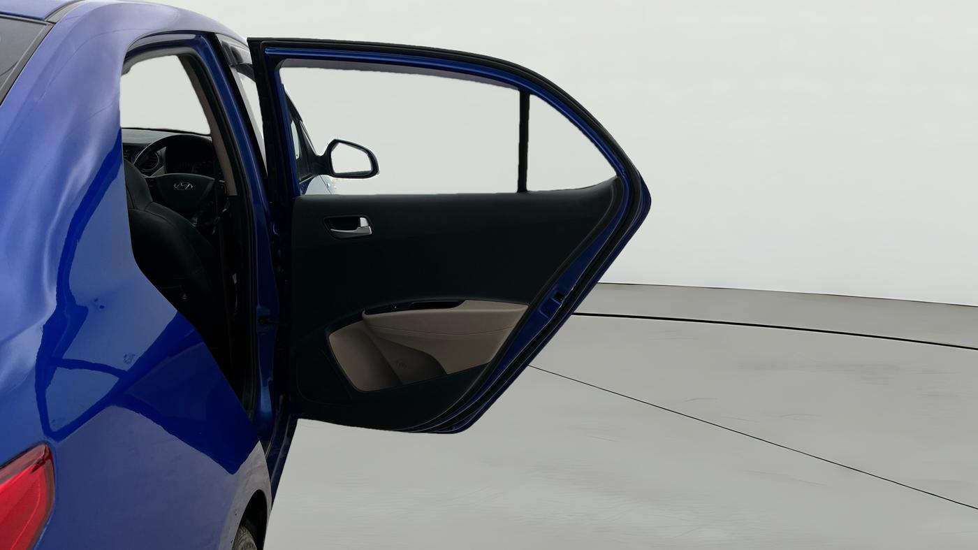 2015 Hyundai Xcent SX AT 1.2 (O), Petrol, Automatic, 63,320 km, RHS Rear Door