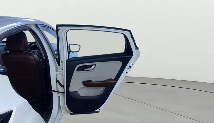 2023 Tata ALTROZ XZ Plus (S) LUX, Petrol, Manual, 51,788 km, RHS Rear Door