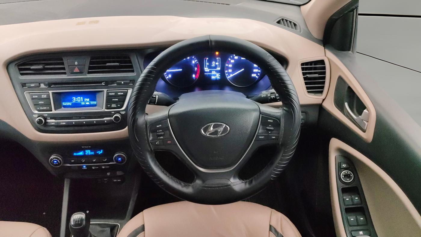 2015 Hyundai Elite i20 SPORTZ 1.2, Petrol, Manual, 98,270 km, Steering Wheel Close Up