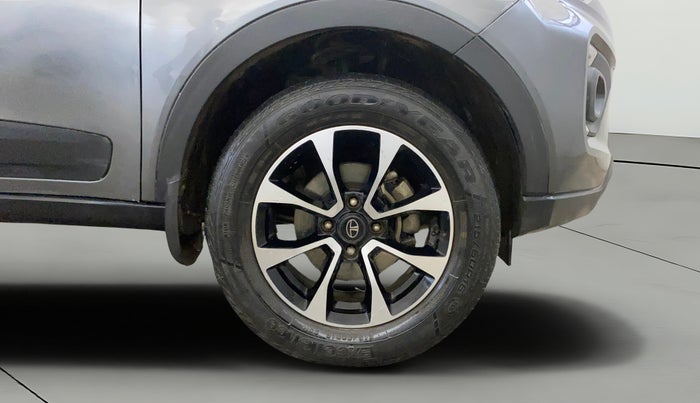 2021 Tata NEXON XZA PLUS SUNROOF PETROL, Petrol, Automatic, 79,504 km, Right Front Wheel
