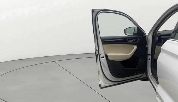 2018 Skoda Kodiaq L&K 2.0 TDI 4X4 AT, Diesel, Automatic, 1,29,281 km, LHS Front Door
