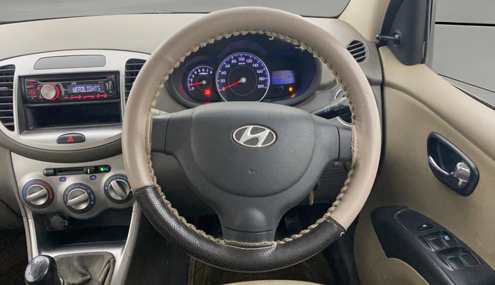 2013 Hyundai i10 MAGNA 1.1, Petrol, Manual, 38,440 km, Steering Wheel Close Up
