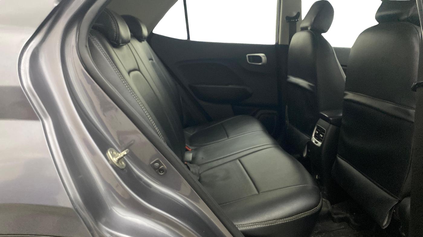 2019 Hyundai VENUE SX PLUS 1.0 TURBO DCT, Petrol, Automatic, 1,15,456 km, Right Side Rear Door Cabin