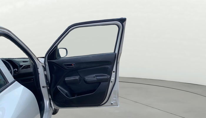 2021 Maruti Swift LXI, Petrol, Manual, 34,501 km, RHS Front Door