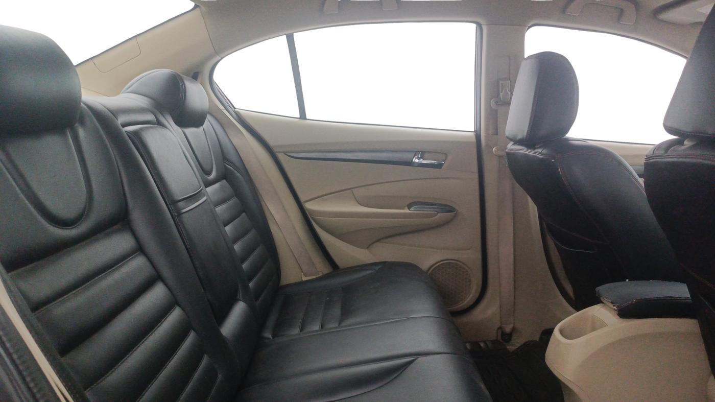 2013 Honda City 1.5L I-VTEC V MT, Petrol, Manual, 1,17,699 km, Right Side Rear Door Cabin