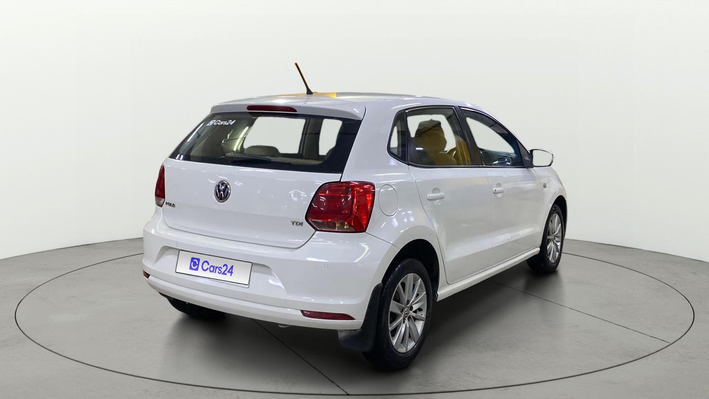 2015 Volkswagen Polo HIGHLINE1.5L, Diesel, Manual, 94,250 km, Right Back Diagonal