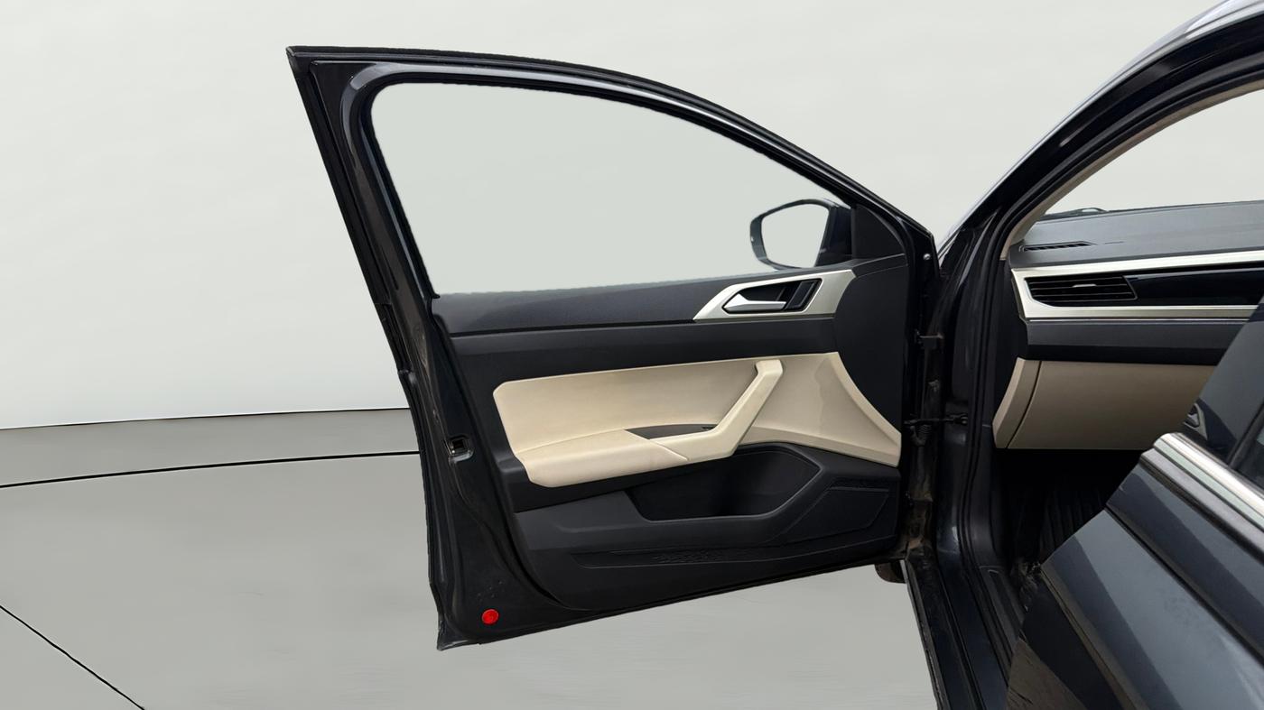 2023 Volkswagen VIRTUS TOPLINE TSI 1.0 AT, Petrol, Automatic, 38,311 km, LHS Front Door