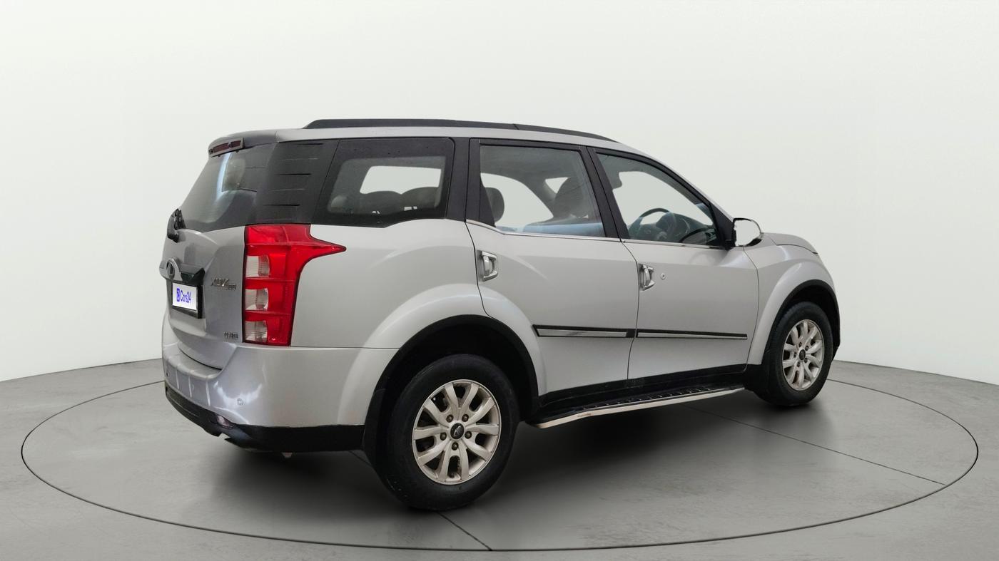 2016 Mahindra XUV500 W10, Diesel, Manual, 1,15,976 km, Right Back Diagonal