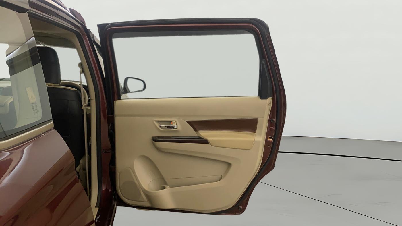 2022 Maruti Ertiga   VXI (O) CNG, CNG, Manual, 53,556 km, RHS Rear Door