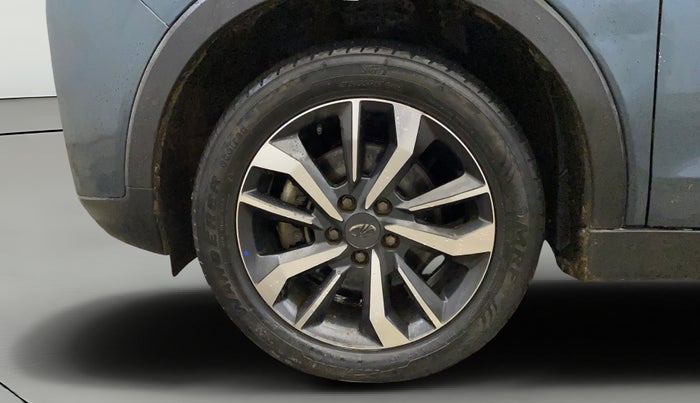 2019 Mahindra XUV300 W8 (O) 1.5 DIESEL AMT, Diesel, Automatic, 81,169 km, Left Front Wheel