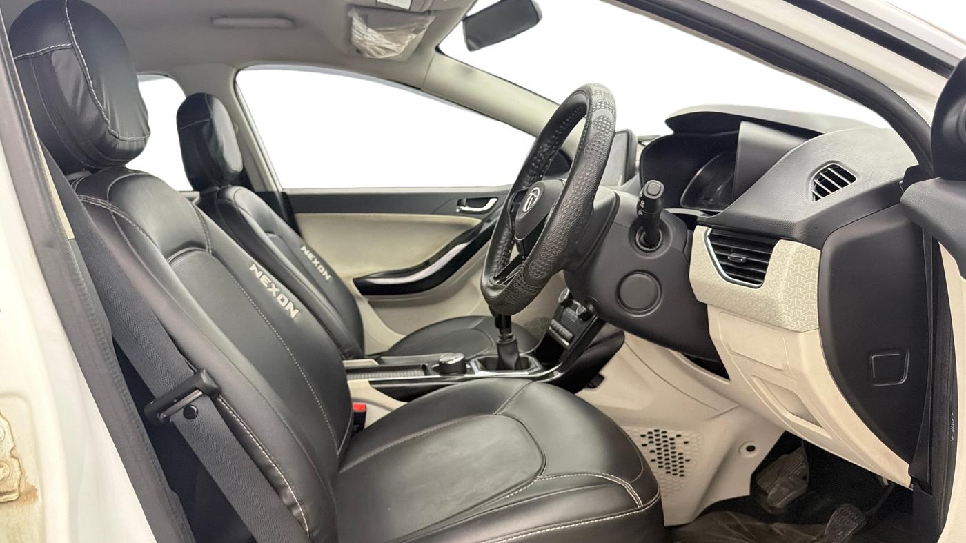 2022 Tata NEXON XZ PLUS PETROL, Petrol, Manual, 22,623 km, Right Side Front Door Cabin