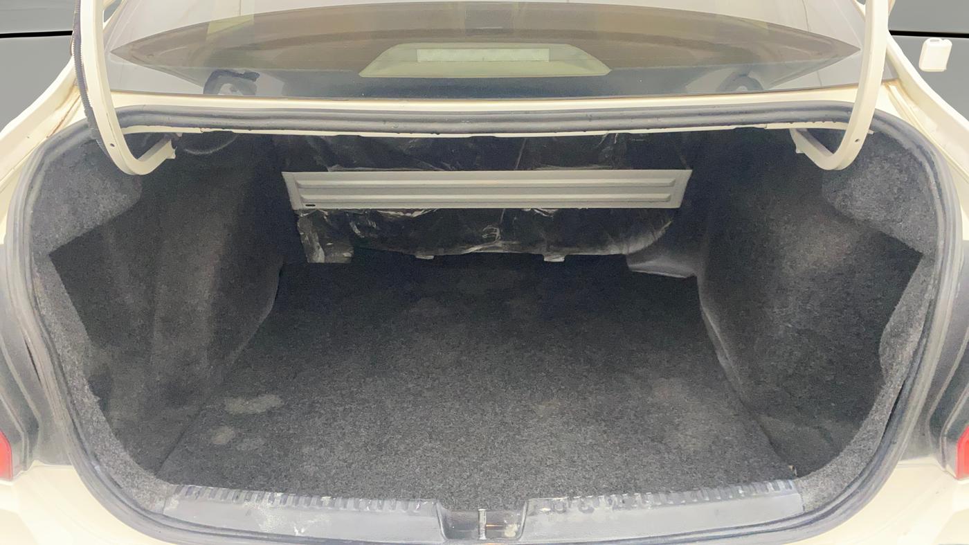 2016 Volkswagen Vento HIGHLINE DIESEL 1.5, Diesel, Manual, 1,19,043 km, Boot Open Zoomed View