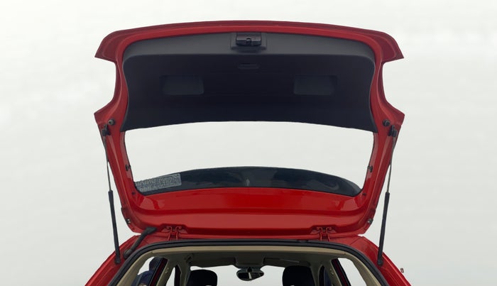 2016 Volkswagen Polo HIGHLINE1.2L, Petrol, Manual, 43,413 km, Boot Door Open