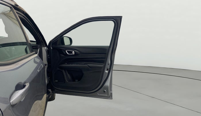 2021 Jeep Compass MODEL S (O) DIESEL 4X4 AT, Diesel, Automatic, 1,04,473 km, RHS Front Door