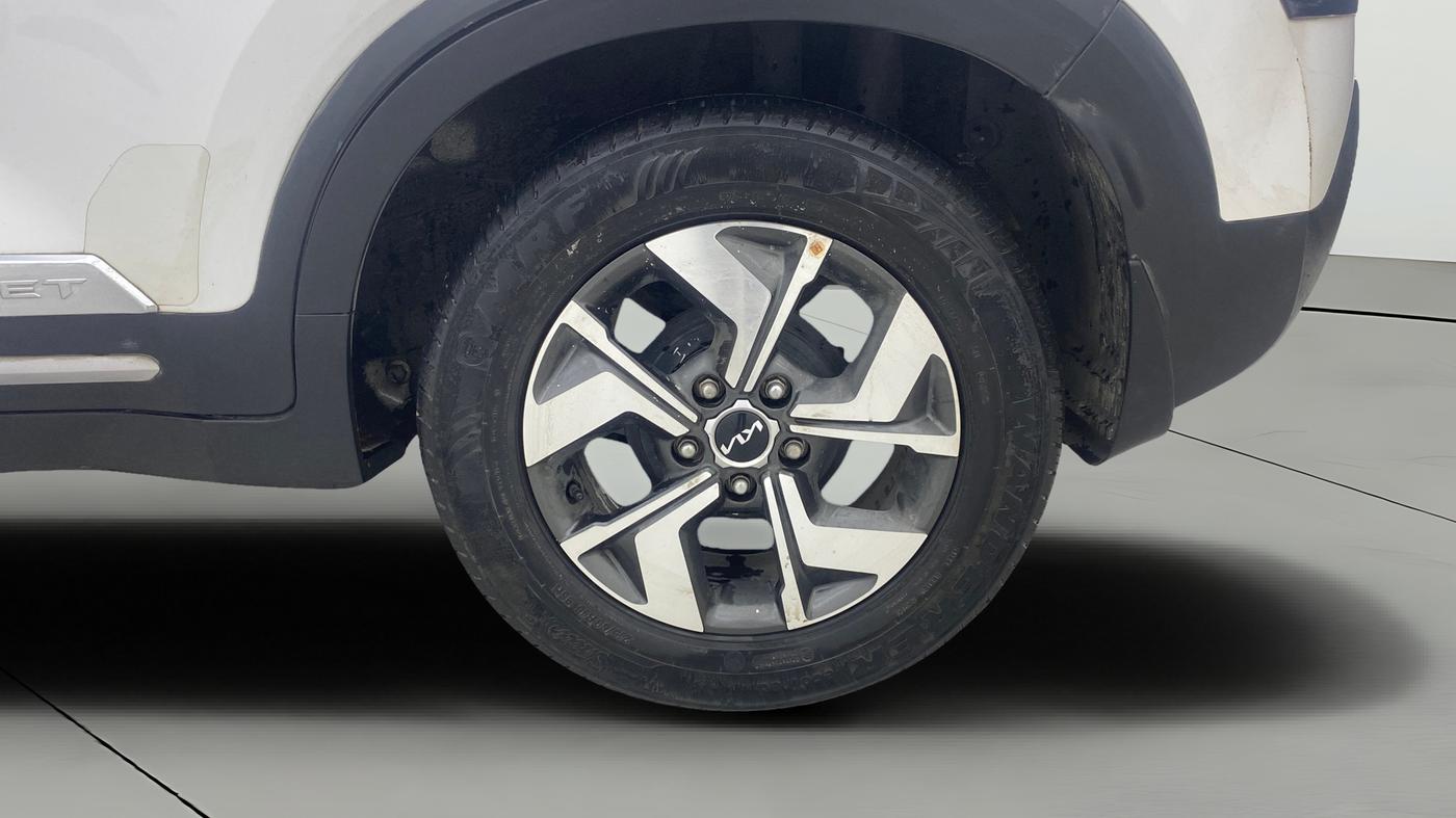 2022 KIA SONET HTX 1.5 AT, Diesel, Automatic, 27,255 km, Left Rear Wheel