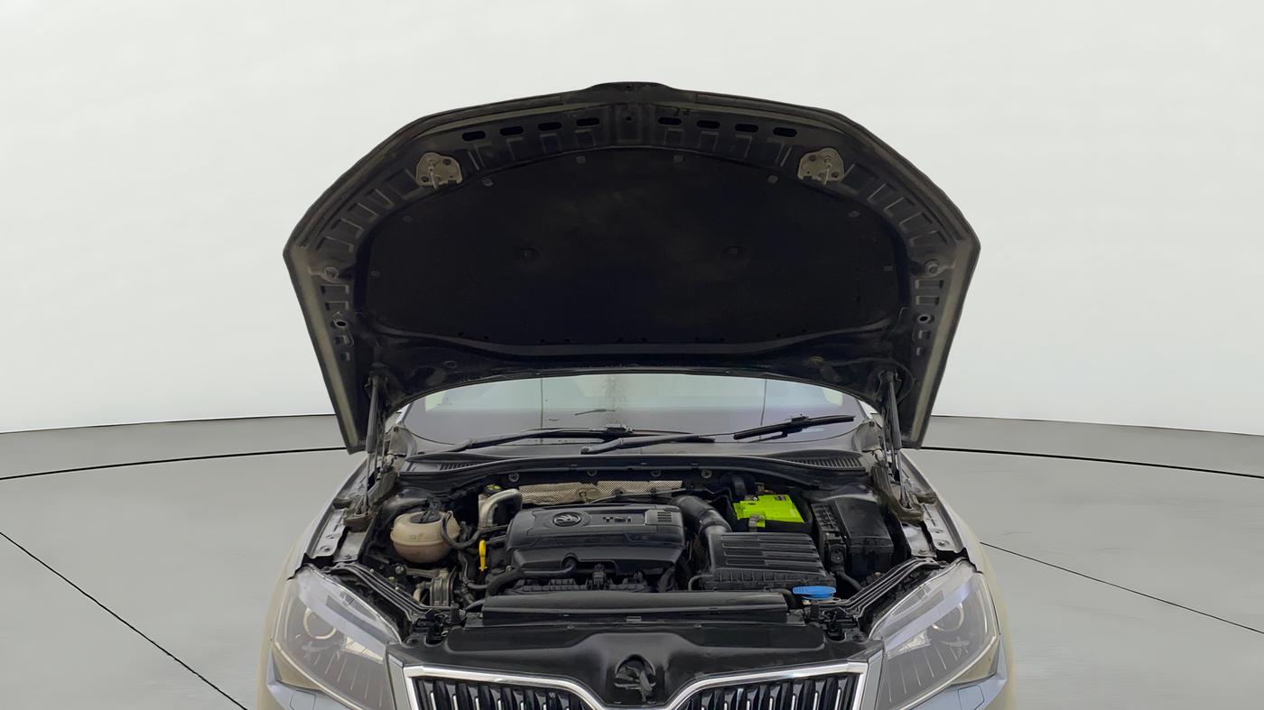 2016 Skoda Superb L&K 1.8 TSI AT, Petrol, Automatic, 51,905 km, Open Bonet