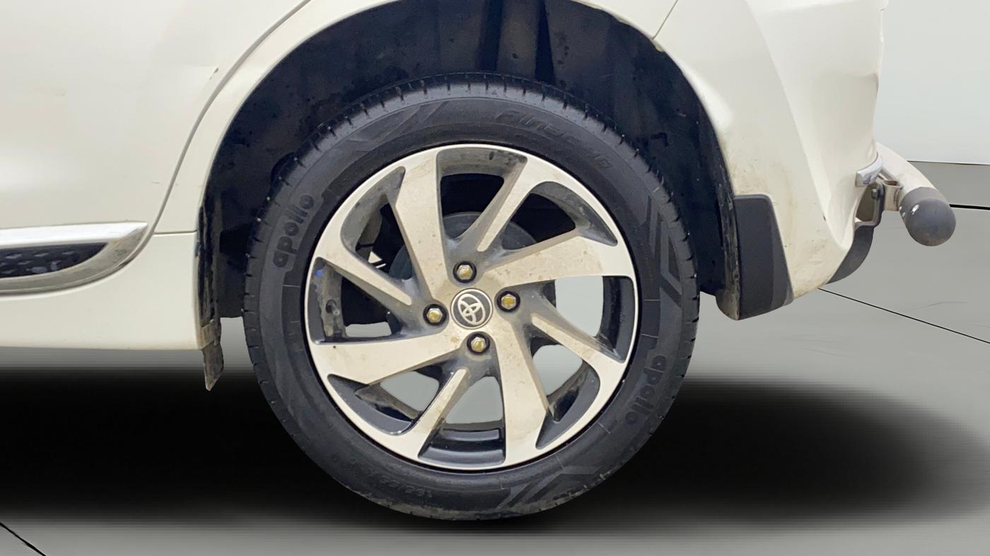 2024 Toyota Glanza V AMT, Petrol, Automatic, 18,128 km, Left Rear Wheel