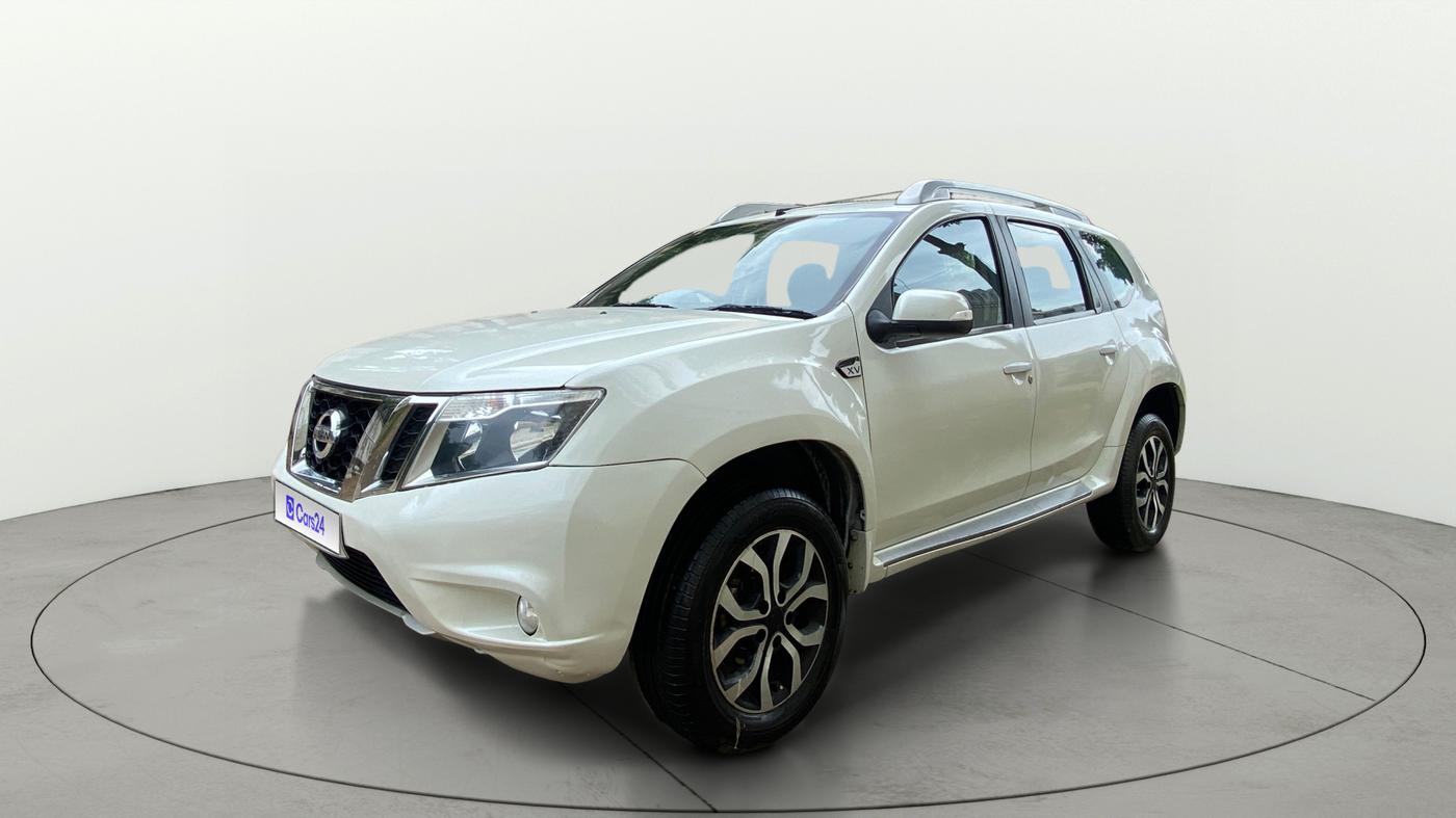 2017 Nissan Terrano XV D PREMIUM AMT, Diesel, Automatic, 1,02,165 km, Left Front Diagonal