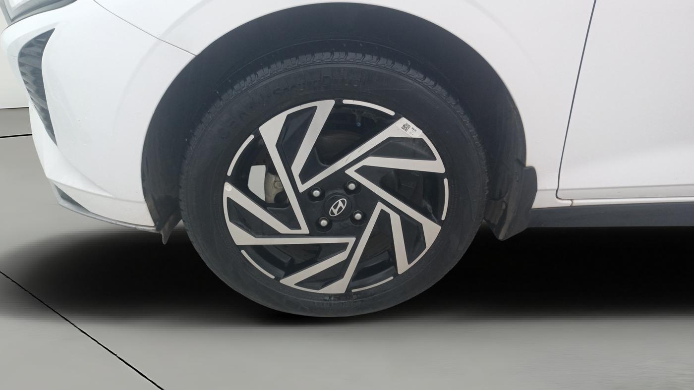 2024 Hyundai NEW I20 ASTA (O) 1.2 IVT, Petrol, Automatic, 20,609 km, Left Front Wheel