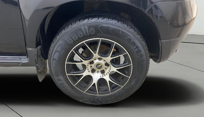 2014 Renault Duster 85 PS RXE DIESEL, Diesel, Manual, 1,22,542 km, Right Front Wheel