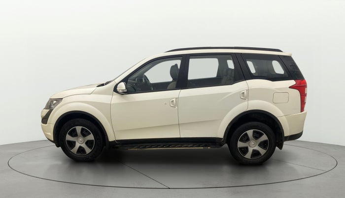 2017 Mahindra XUV500 W6 AT 1.99, Diesel, Automatic, 64,287 km, Left Side