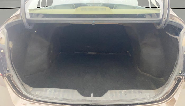 2016 Maruti Ciaz VXI+, Petrol, Manual, 89,193 km, Boot Open Zoomed View