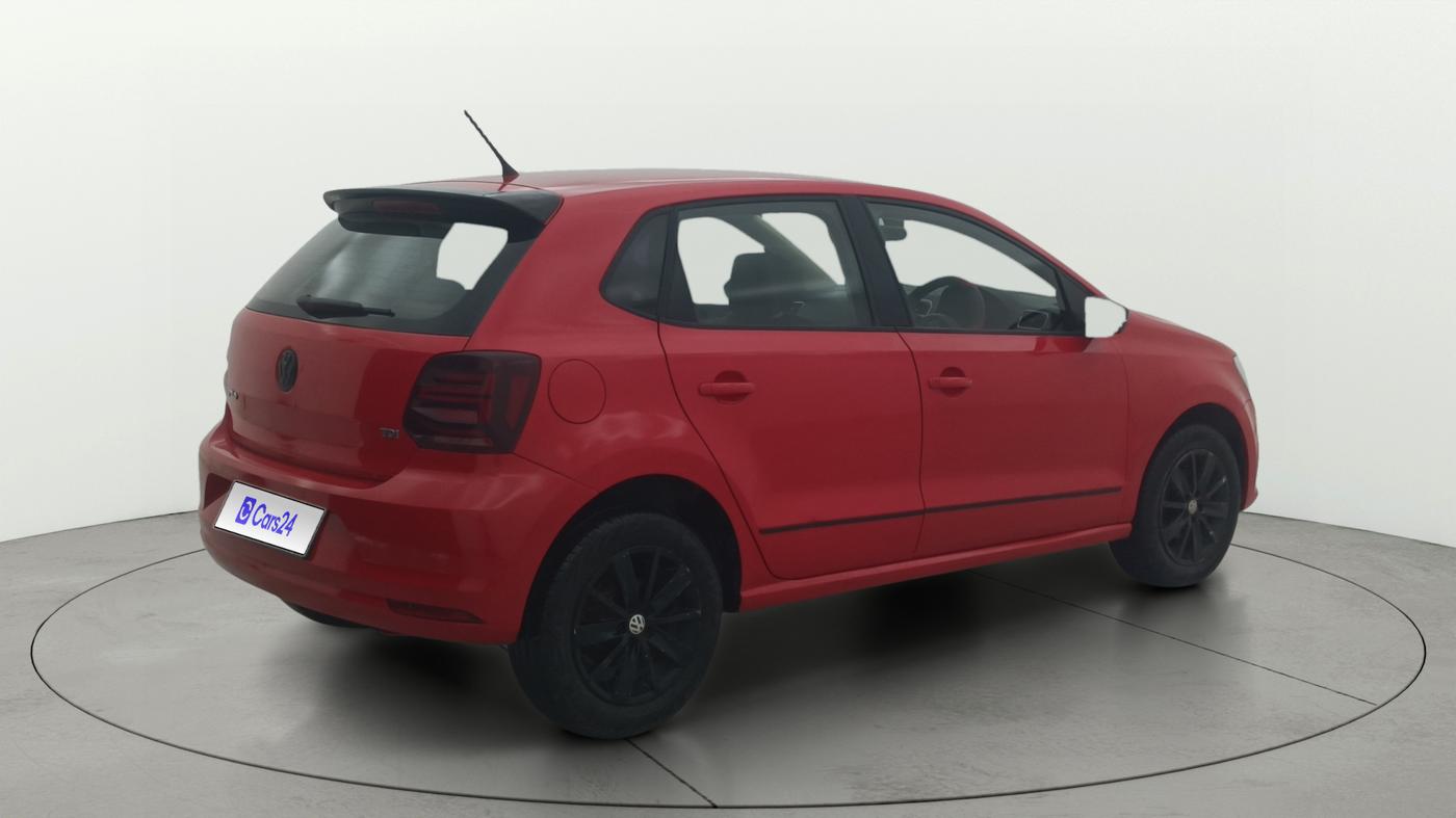 2016 Volkswagen Polo HIGHLINE1.5L, Diesel, Manual, 1,46,206 km, Right Back Diagonal
