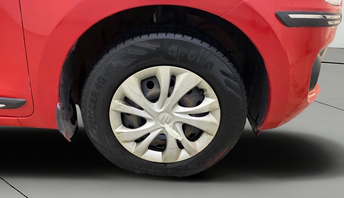 2018 Maruti Swift VDI, Diesel, Manual, 1,00,916 km, Right Front Wheel